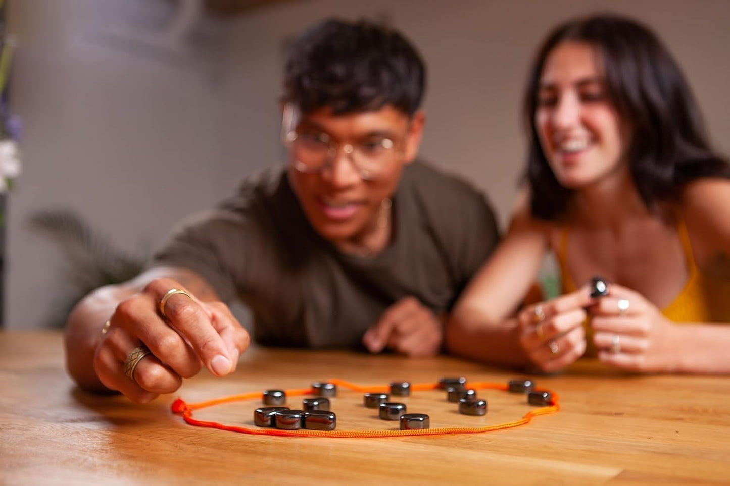 Magnet kluster game